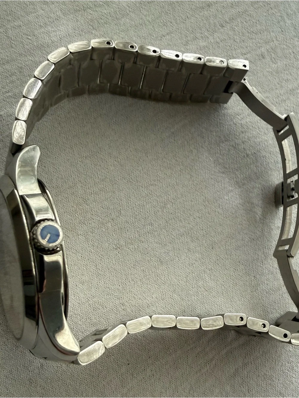 NWOT Gucci Timeless 38mm Unisex Swiss Quartz Watch